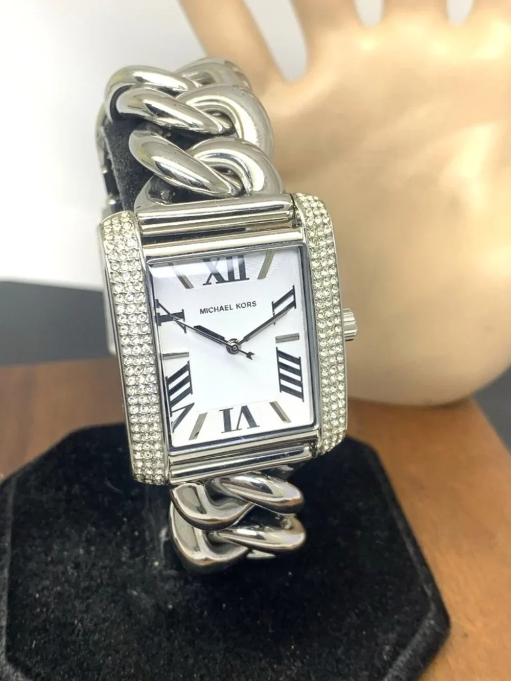 Michael Kors Women's Watch MK7438 Emery Quartz Silver Stainless Steel 32mm
